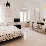Amparito Apartment - Casc Antic