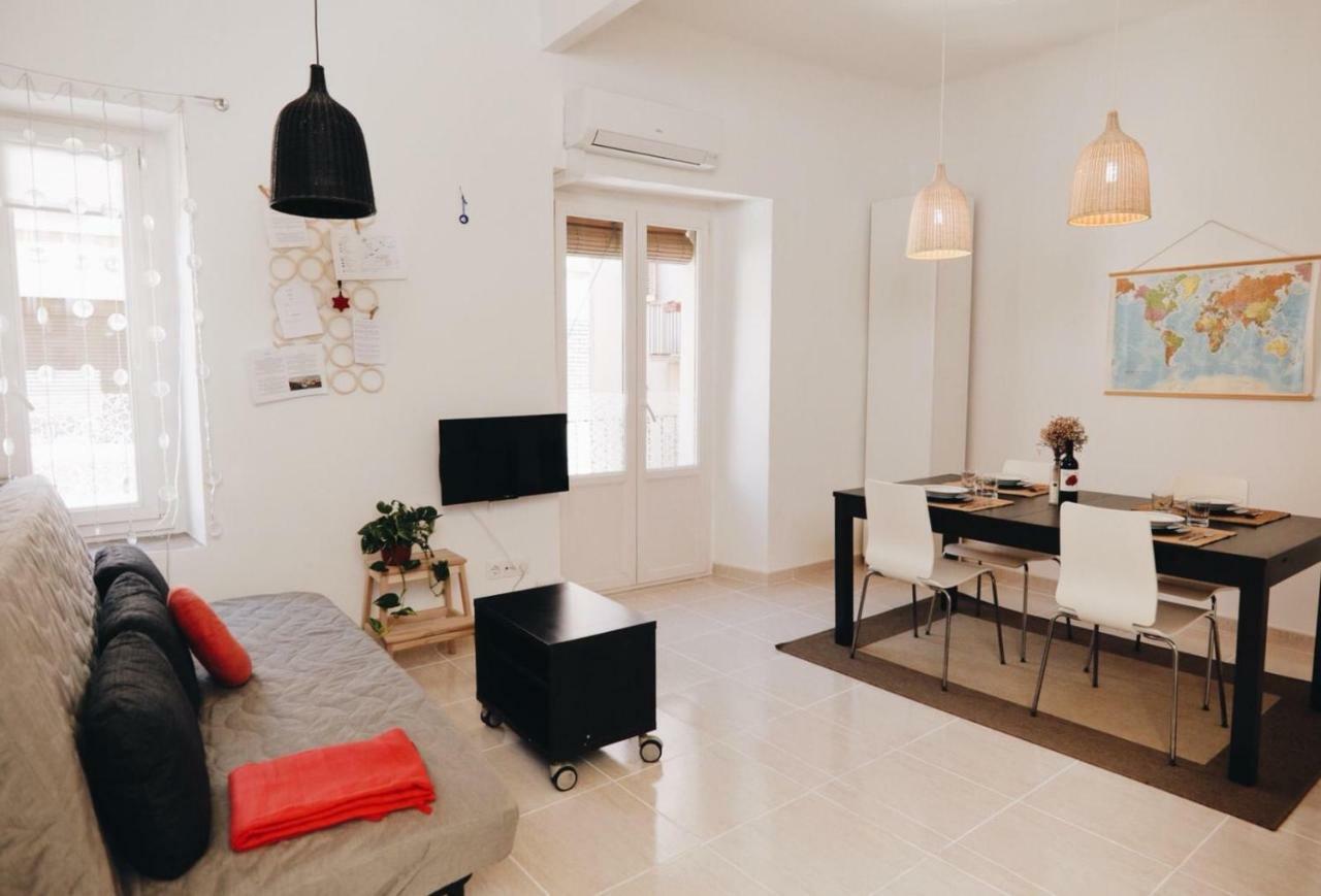 Amparito - Casc Antic Appartement
